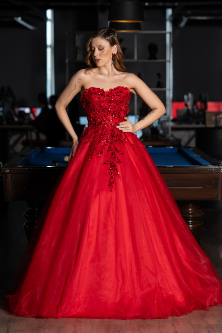 Kırmızı İşlemeli Straplez Uzun Özel Tasarım Nişanlık ABU5460