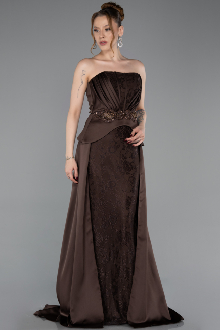 Kahve Straplez Peplum Kesim Kuyruklu Uzun Dantel Abiye ABU5615