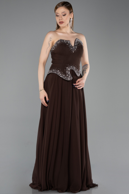 Kahve Taşlı Asimetrik Straplez Peplum Uzun Şifon Abiye ABU6188