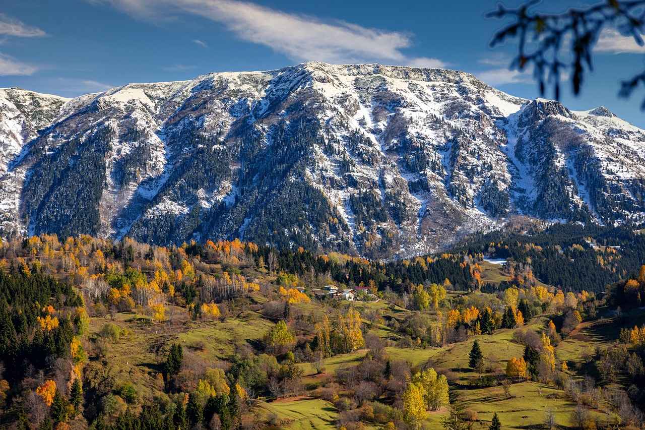 Yaz ve Kış Davetlerinde Beyaz Abiye