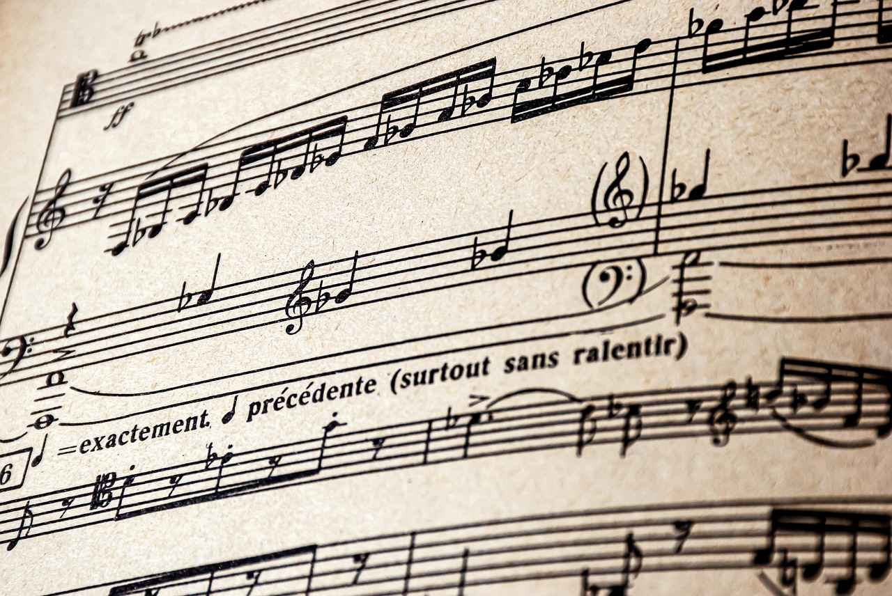 Mezuniyet Partileri İçin Renkli Abiye Önerileri